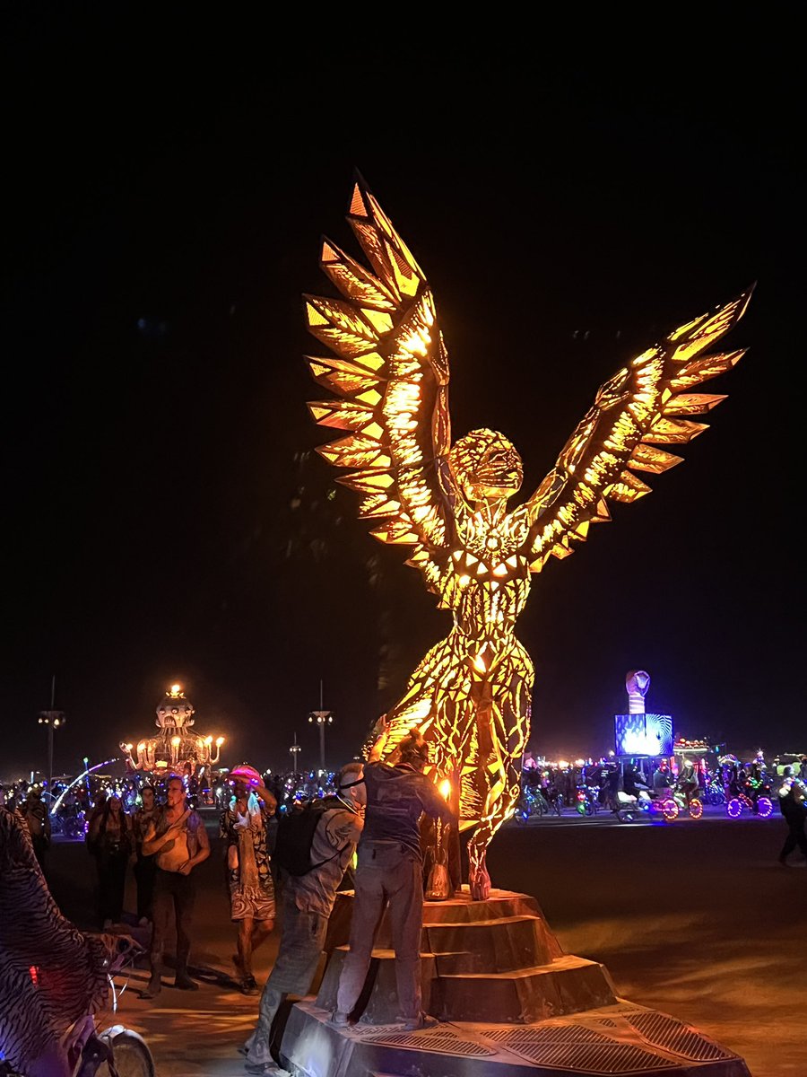 GeorgeLeeBaker's tweet photo. Before the rain… #burningman #delivers in #2023 #mustseetobelieve https://t.co/qHVQq1iMrR