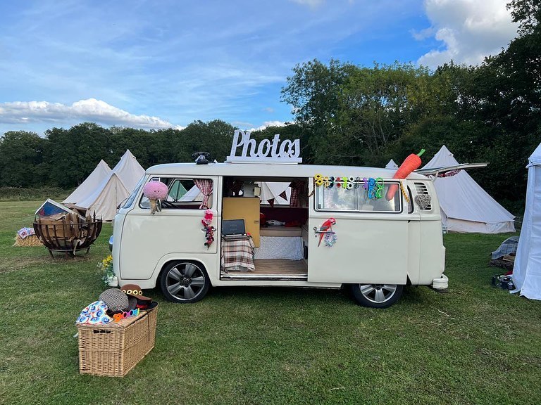 Here we have Pushka the Campervan set up at today’s wedding, alongside delightsfromthedub - always great to work with other campervan’s at events - The photos now up on the gallery - passwords on your print outs!!
. 
#campervanphotobooth #vwphotobus #campervanwedding #surreyphot