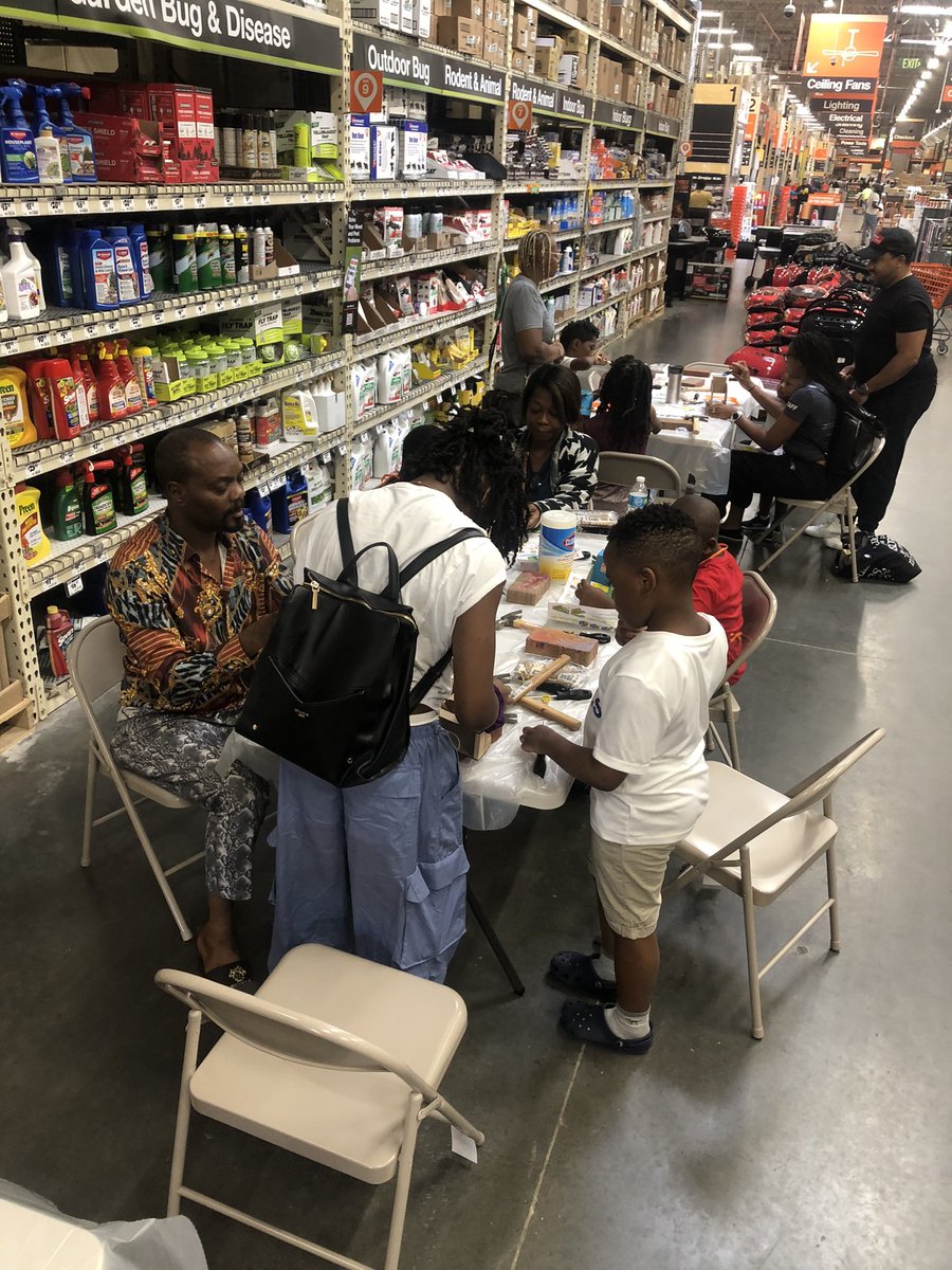 deshell1957's tweet image. The Newark Home Depot’s Kids Workshop. Making a microscope. September 2, 2023. @marcusmccollum @PhelpsFahimah @SeanMorris12 @linetterubio3 @svandoimen @Ckelly28K @rickcreditkelly @EmelahNewsome @DHRMgregorio @Nap716 @D66Celest @thdmikeb @Lfam6Lynch @MattKeatinghd @Stephon68682242