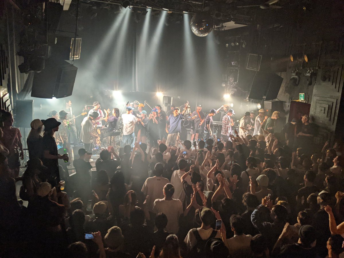 gori_Organize's tweet photo. MASHUPってイベントはunderslowjamsのRAG君とDA-Dee-MiXのTJ君が中学校の同級生で十数年ぶりに再開して僕がたまたま2人を知ってるっていう事で始まったイベント。2人のスキルと人望がこの結果です。次回開催も当然しますのでその際は宜しくお願い致します！ https://t.co/ec6fr2I2wT