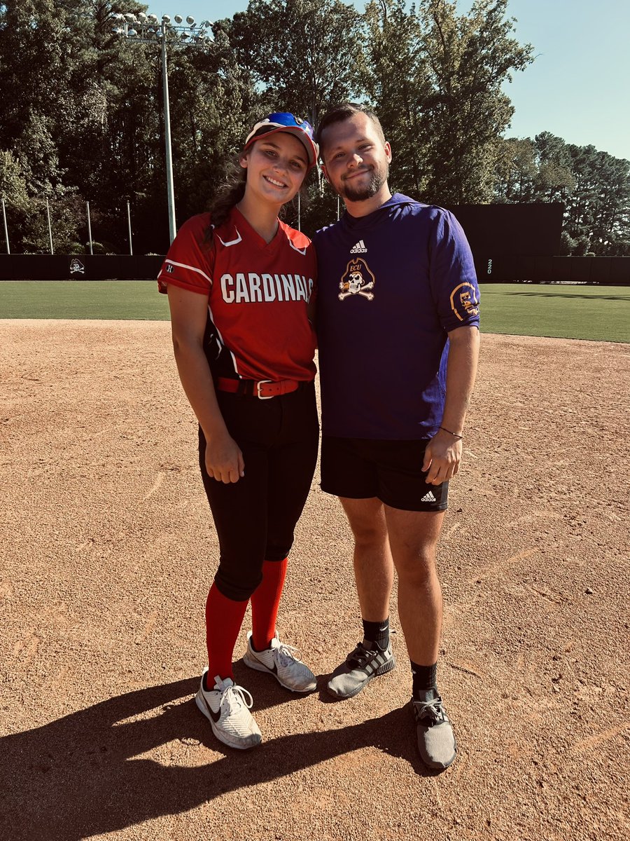 Had a GREAT time at <a href="/ecu__softball/">East Carolina Softball</a> today! Thank you <a href="/ShaneWinkler/">Shane Winkler</a> <a href="/jennacone/">Jenna Cone</a> and <a href="/kianarae20/">Kiana Quolas</a> for putting on a great camp! I had a blast! GO PIRATES💜💛💜💛