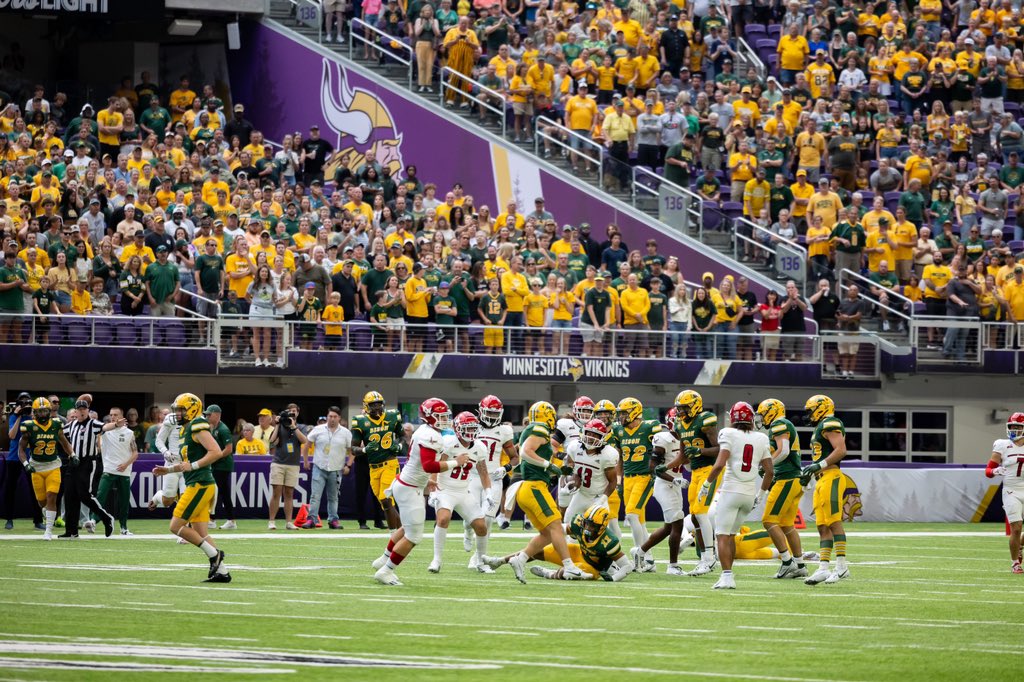 U.S. Bank Stadium tweet media