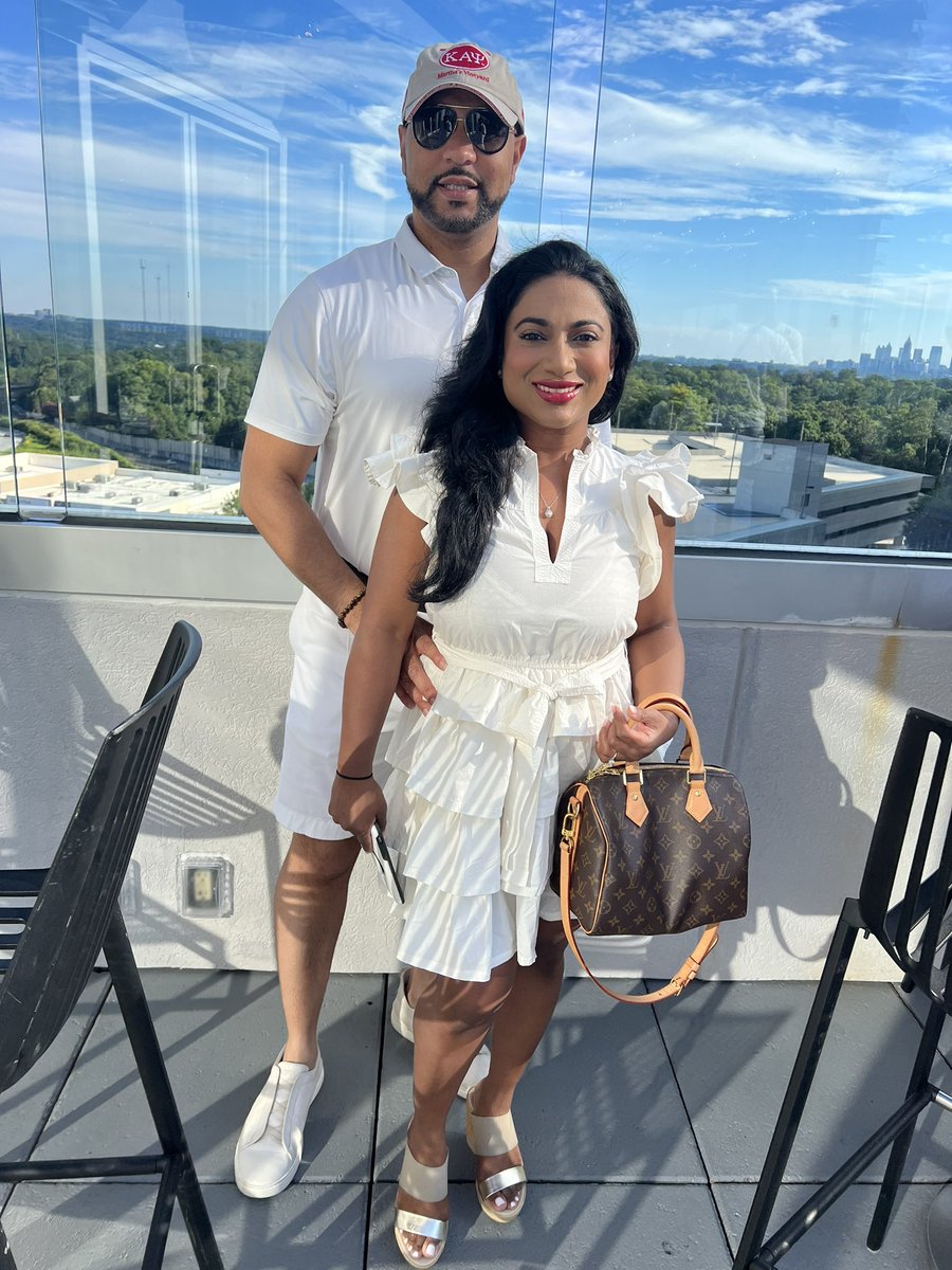 Esquiremoore's tweet photo. Outside in the ATL for our last white party for Summer 2023. Itโs been real. #Summer2023 #LaborDayWeekend2023 #WhiteParty #JudgeMoore #DrVandy #Law #Medicine #BlackBrownConnect #ForeverMoore ๐บ๐ธ ๐น๐น https://t.co/zr8HuZg2Q5
