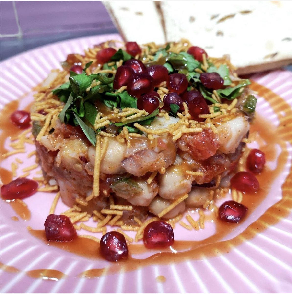 tariqbadalona's tweet photo. Fent proves
Aloo Chana Chaat …
Espectacular #amanida amb Cigró, parata, espècies , salsa de mango , pebrot , tomàquet ….
#badalona #tariq https://t.co/7O1VktBdj9