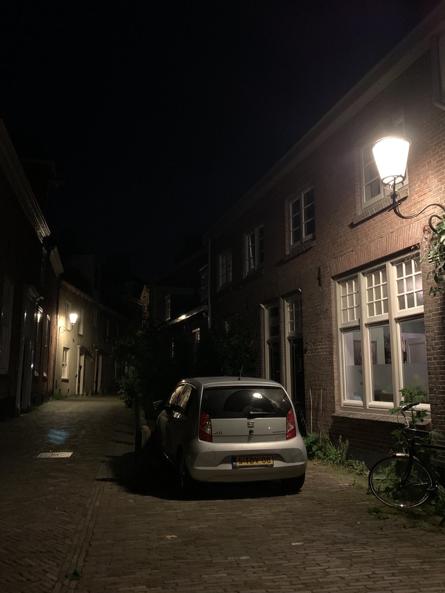 Wimzegt's tweet photo. Zondag 3 sept Het ‘begint’ behoorlijk irritant te worden @lucasbolsius! Hoe kan het dat inwoner die regels #autoluwe binnenstad @Gem_Amersfoort stelselmatig negeert en niet luistert naar buurtbewoners al meer dan 2,5 jr niet door Handhaving tot de orde wordt geroepen? #Handhaaf https://t.co/y3WC3gY1fz