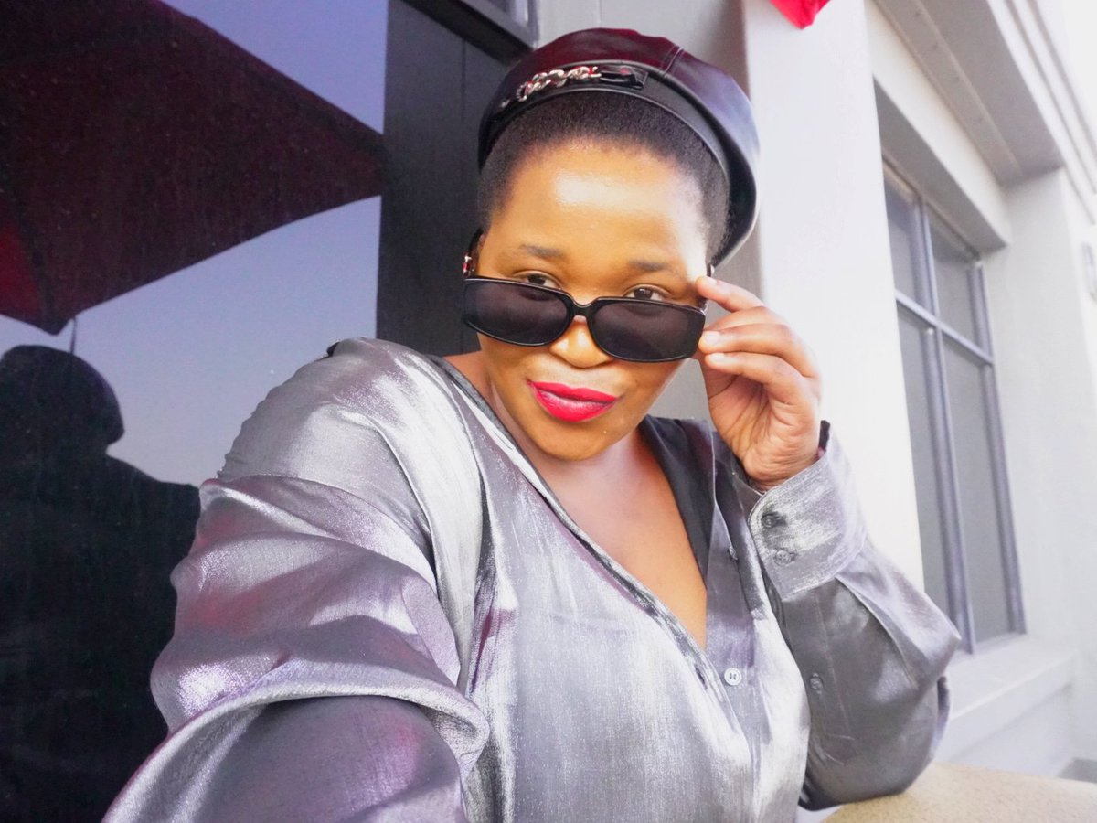 ThabieNgethe's tweet photo. ##Locc ocula le Ngoma ethi #ungayithivu DJ Stax ft Thabie Ngethe
Happiness looks good on me y'all🥰
🤟🏾 Ungayithi Vu
https://t.co/jQWUpK0xlx https://t.co/pngiHtkDnw