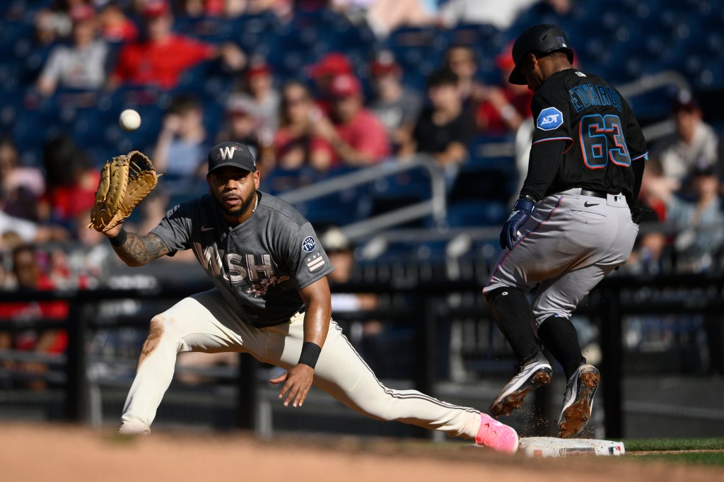 Sentinel_Sports's tweet image. #Marlins get two homers from #Burger, four hits each from #Arraez and De La Cruz to breeze by #Nationals trib.al/XH5dRkH