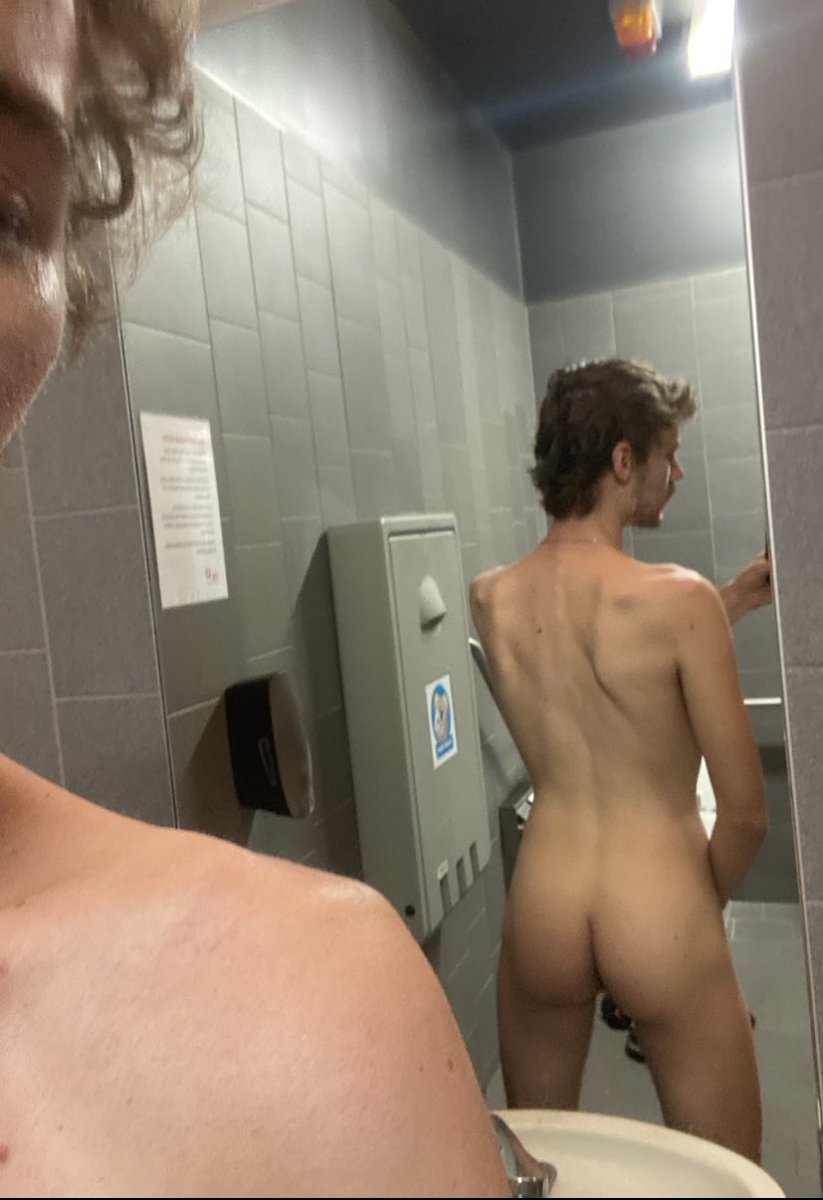 Happy Fathers Day here’s your gift 🍑