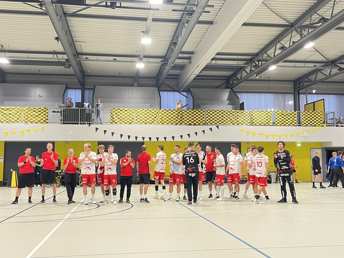 sportingpelt's tweet photo. Onze mannen winnen de eerste wedstrijd van het seizoen met 26-28 tegen @Handbal_Houten. https://t.co/vAPyCeTqSo