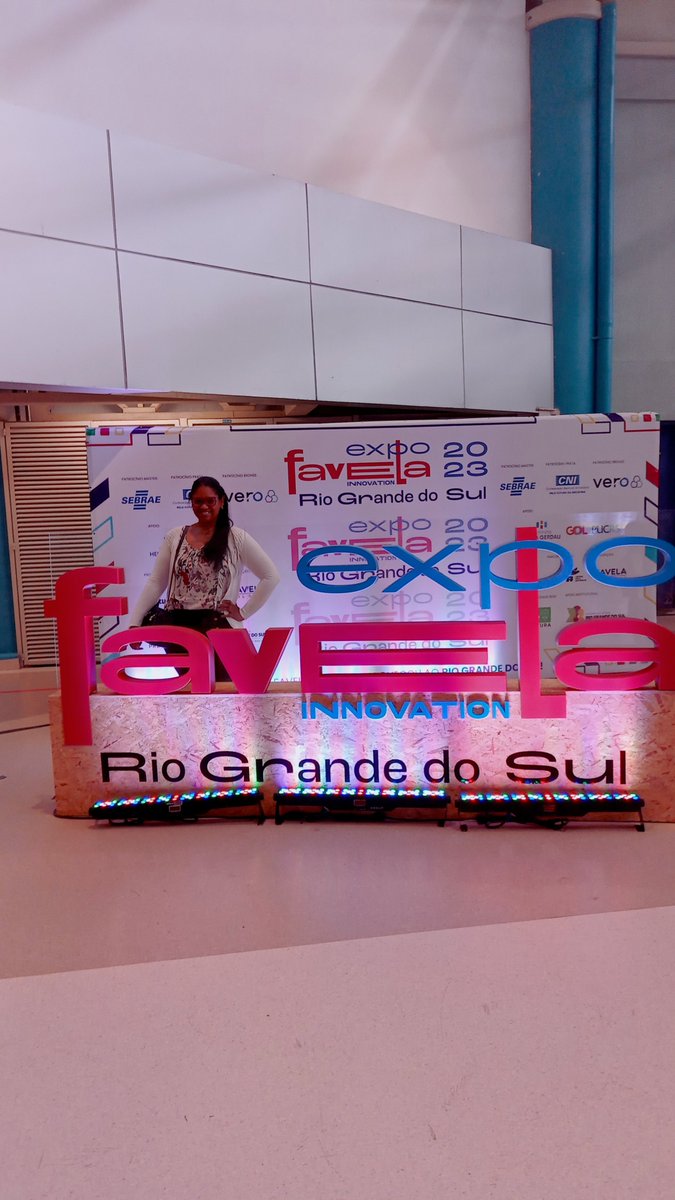 andressawn86's tweet image. Que evento lindo, potente! ✊🏿🤎
#expofavelars
#portoalegre
#pucrs