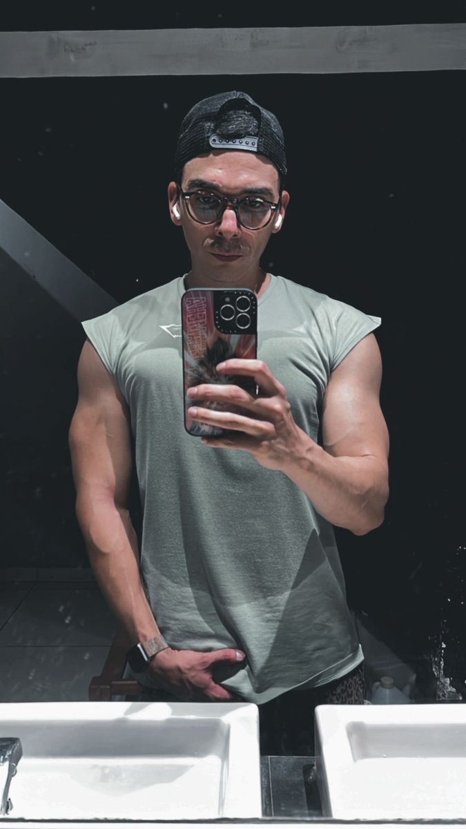 albertodeleonnn's tweet image. #SaturdayMotivation #gymrat