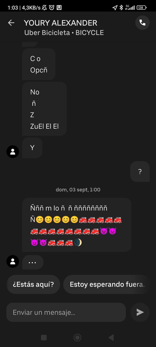 ZonaQuant's tweet photo. Hola @ubereats_es ,
Los repartidores están probablemente resguardandose de la lluvia. Pero no entiendo porque me cobrais por un pedido que obviamente han aceptado por error (no sé mueve y ver fotos).

Terrible la atención que hay para problemas.

Me voy a desuscribir. https://t.co/xoSD3gjXVl
