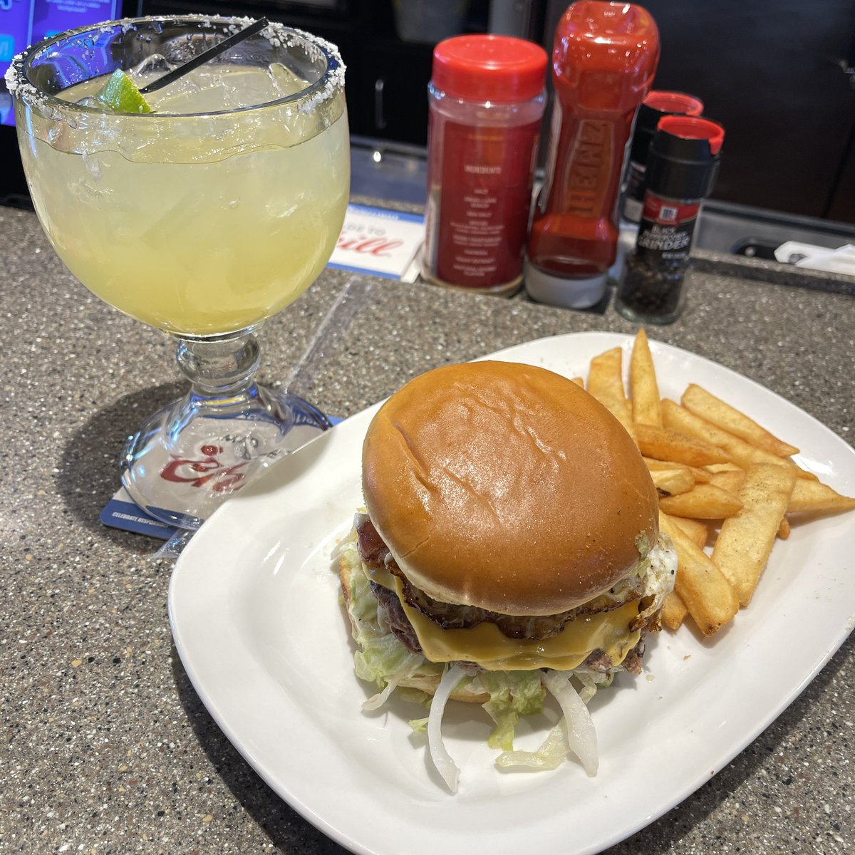 BuffettFan79's tweet photo. Here’s to you @jimmybuffett https://t.co/JLRU0WSCZu
