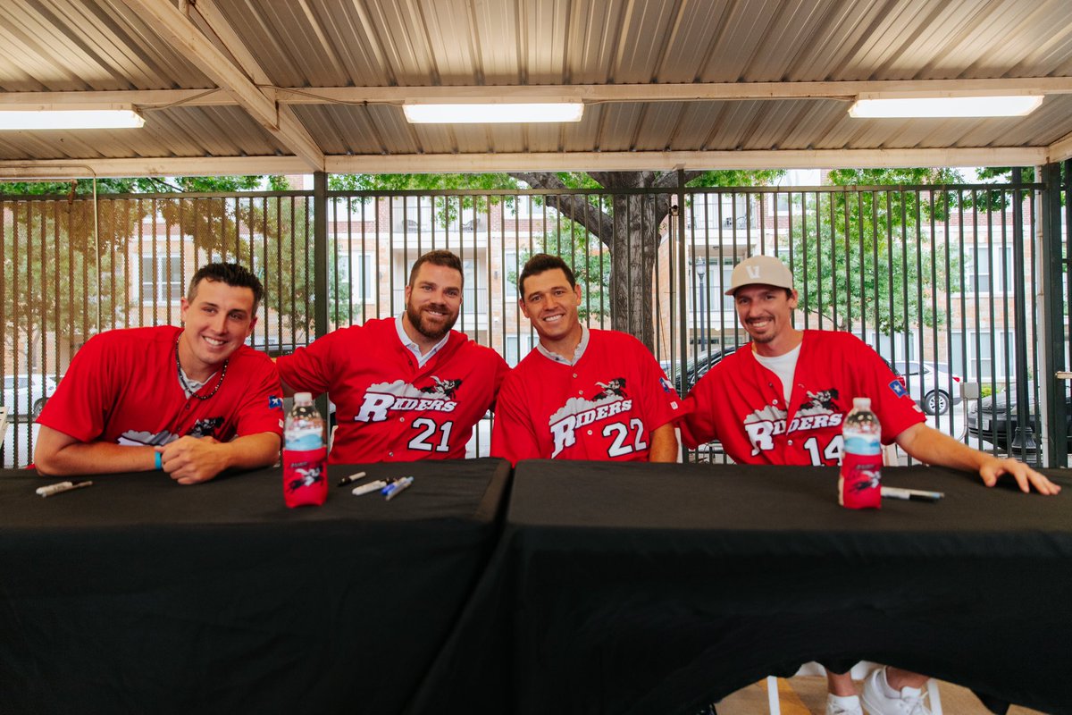 RidersBaseball's tweet photo. They’re home 🥹 https://t.co/aWF94cl6CT