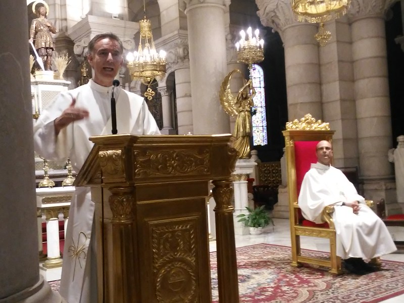 ACTE_tolkienESP's tweet photo. Imágenes de la Misa de la Asociación en la cripta de la Almudena (2-9-2023). https://t.co/DpK98WaEsl