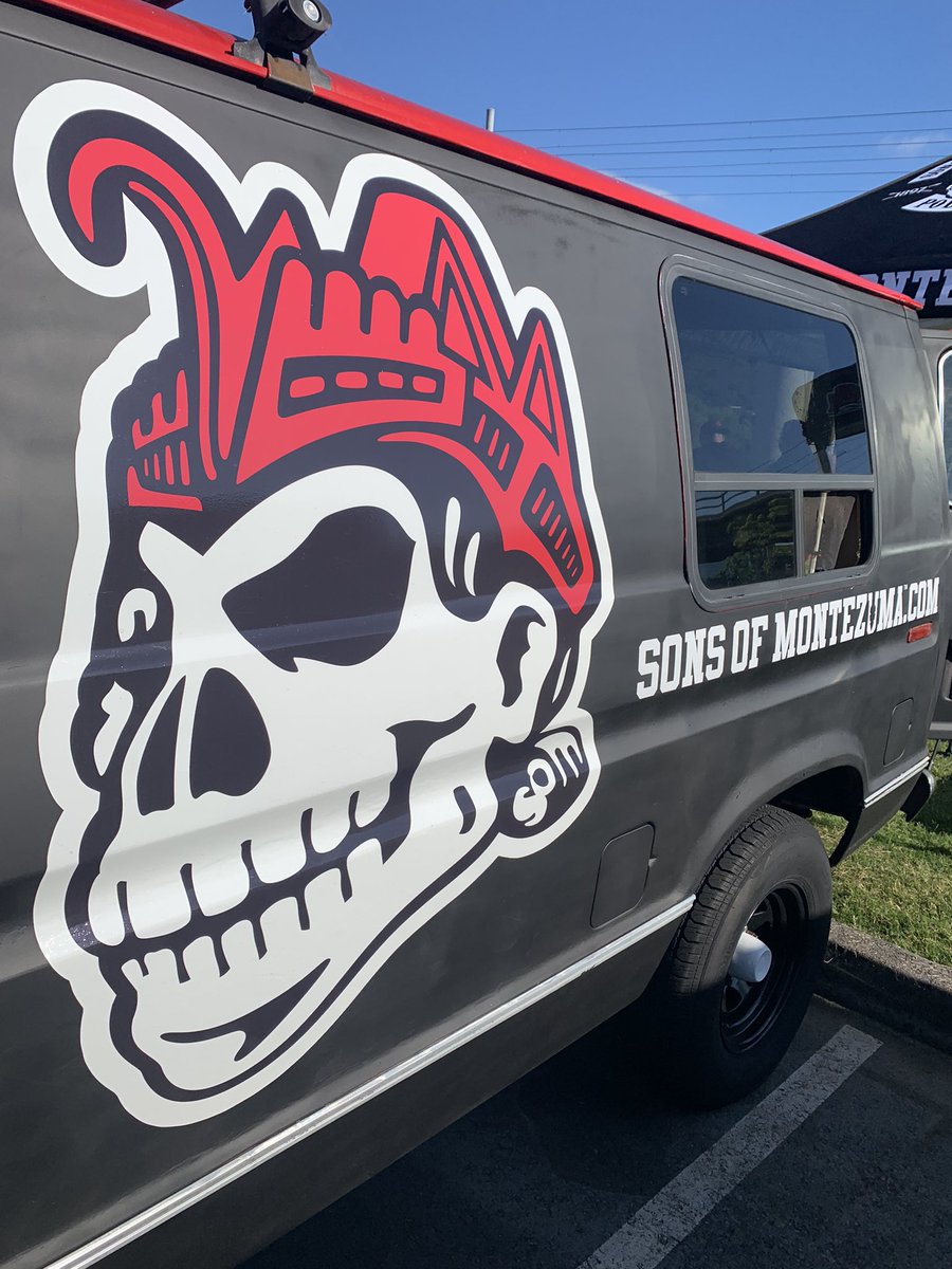 SonsOfMonty's tweet photo. These San Diego afternoons are unbeatable ⚫️🔴🏈🔥
#sdsu #sonsofmontezuma https://t.co/LgyV8Tx20V
