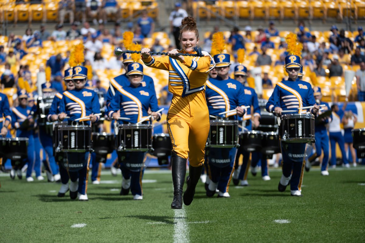 pittbandphoto's tweet photo. Drum Major Courtney has this levitation trick figured out.  @PittBand @ACCChamps21 https://t.co/vGAmTjoO2R
