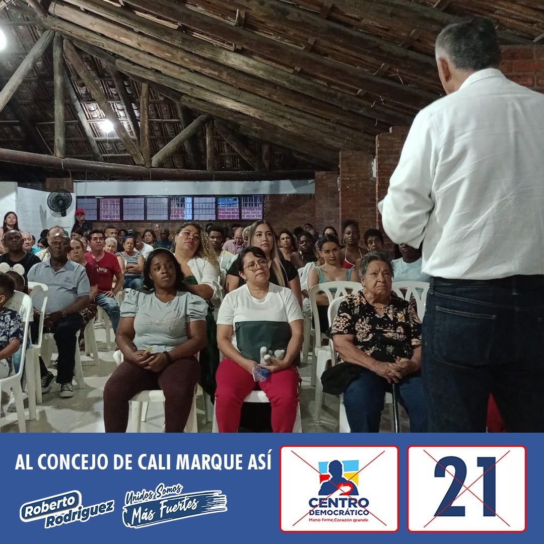 RRZCali's tweet image. Muchas gracias por este espacio de vecinos del barrio El Poblado en la Comuna 13, agradecimiento con la gente que asistió y con el candidato a la JAL José Gabriel Ruiz y los lideres del sector.

#UnidosSomosMasFuertes #CD21