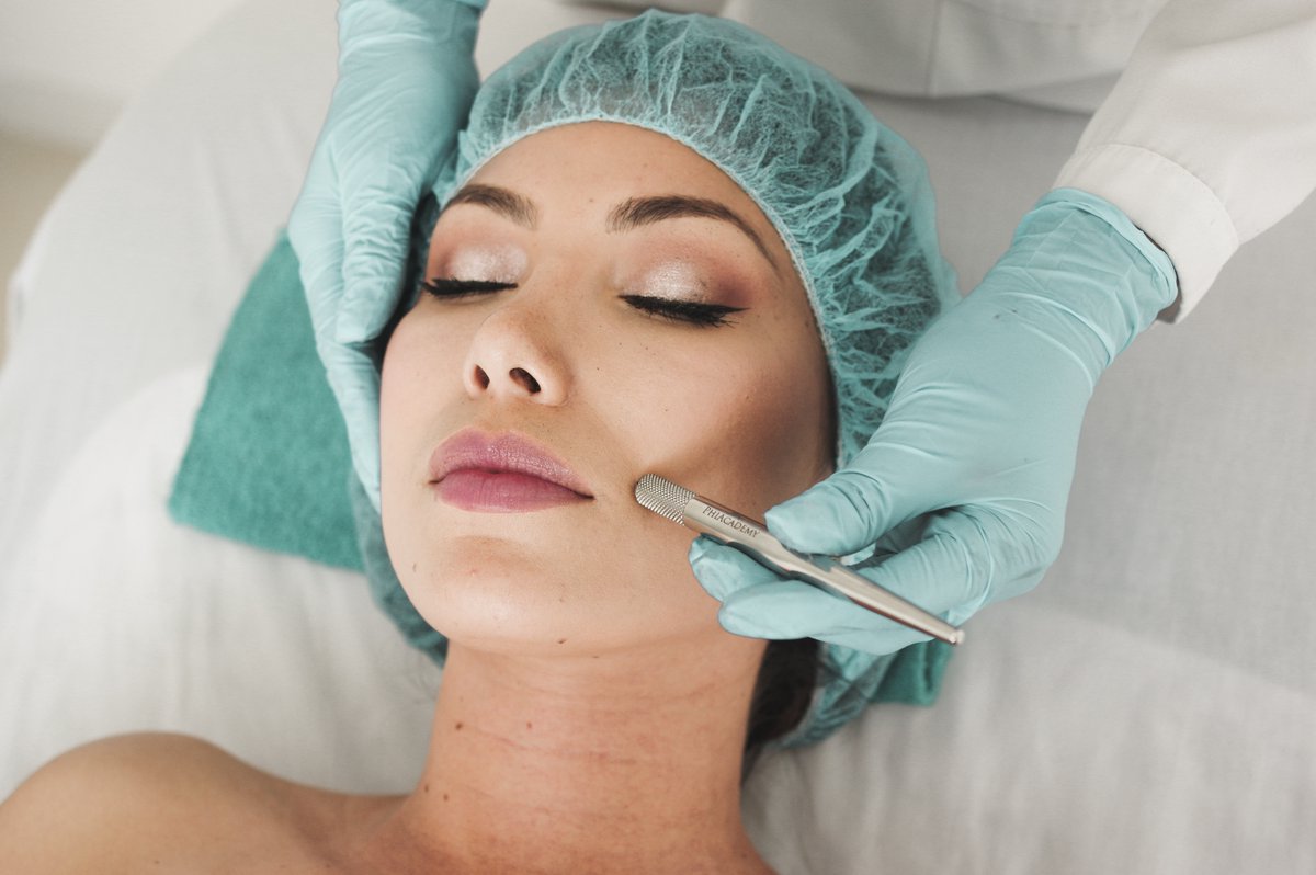 Skin and Soul Medical has introduced a new pHformula to their treatment list to repair the skin. 

The advanced skin resurfacing programme has proven popular with clients.

Read more about the treatment here: portfolionorth.co.uk/news/regenerat… 

#skinandsoulmedical #skincare #treatment