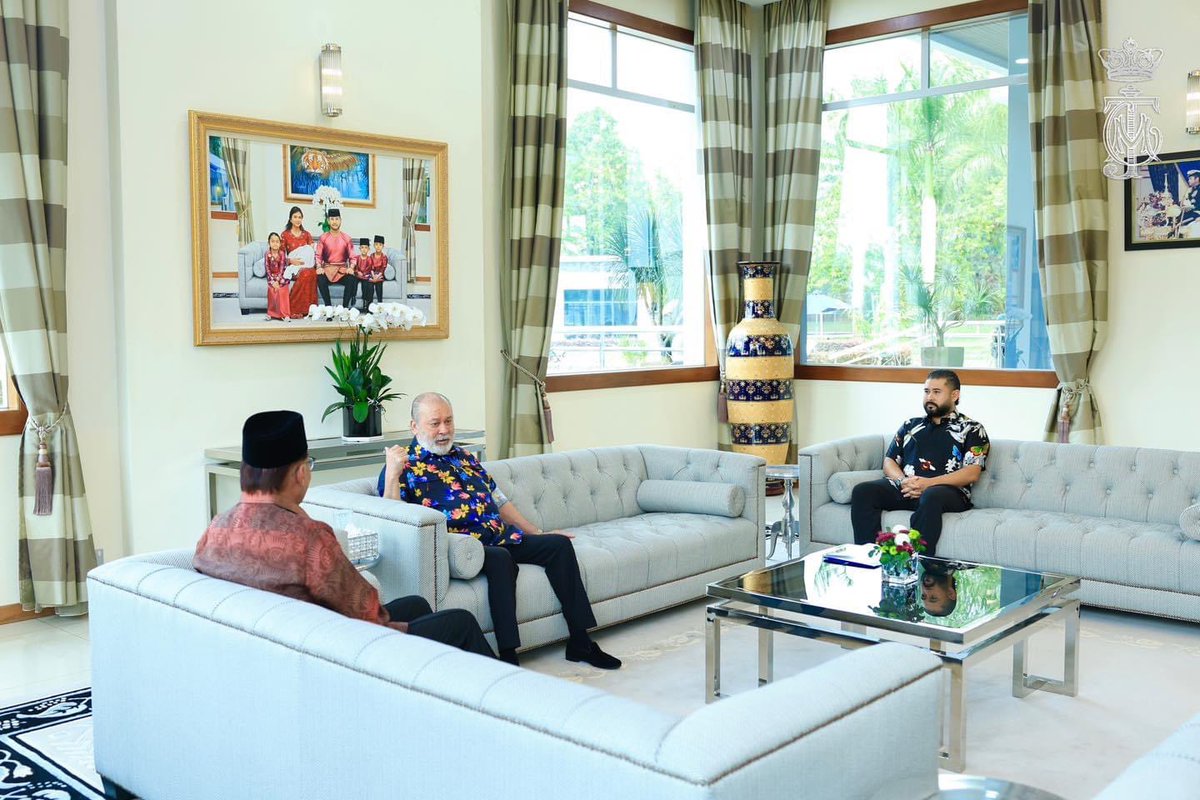 HRH Crown Prince of Johor tweet media