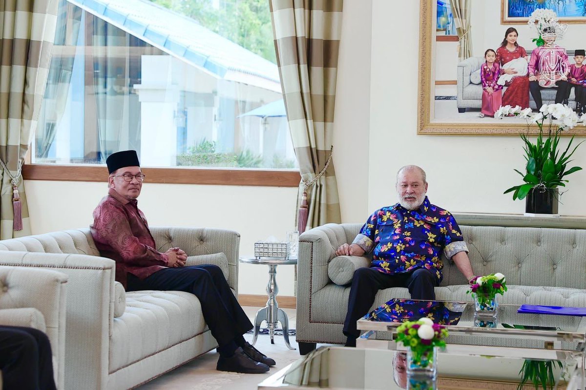 HRH Crown Prince of Johor tweet media