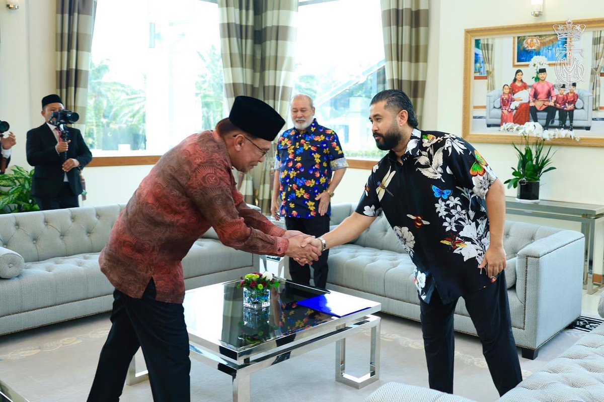 HRH Crown Prince of Johor tweet media