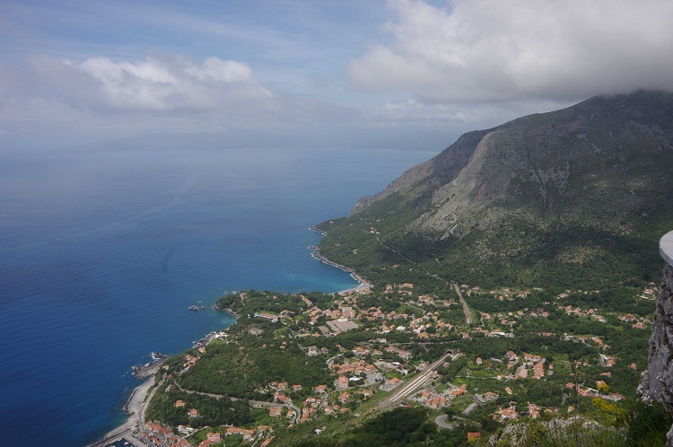 Entdecken Sie #Maratea am #Golf von #Policastro in der Region #Basilikata – eine Stadt in den Bergen mit schönen Stränden. 👉tinyurl.com/yjj3j3mm <a href="/Basilicata_Tur/">Basilicata Turistica</a> <a href="/LoveBasilicata/">Love Basilicata</a> <a href="/DiDifeo/">marcella di feo</a> <a href="/CiaoNico/">Nicoletta De Rossi</a>