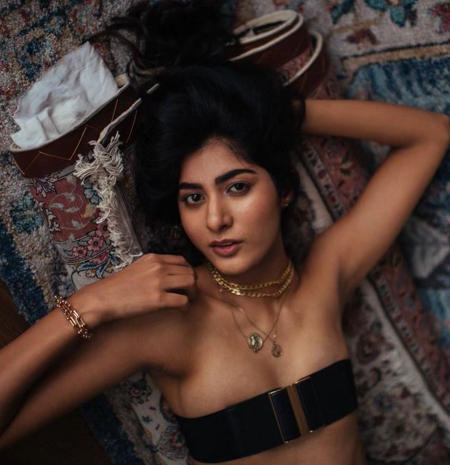 F5E9D1jWMAAp7BZ?format=jpg&name=small