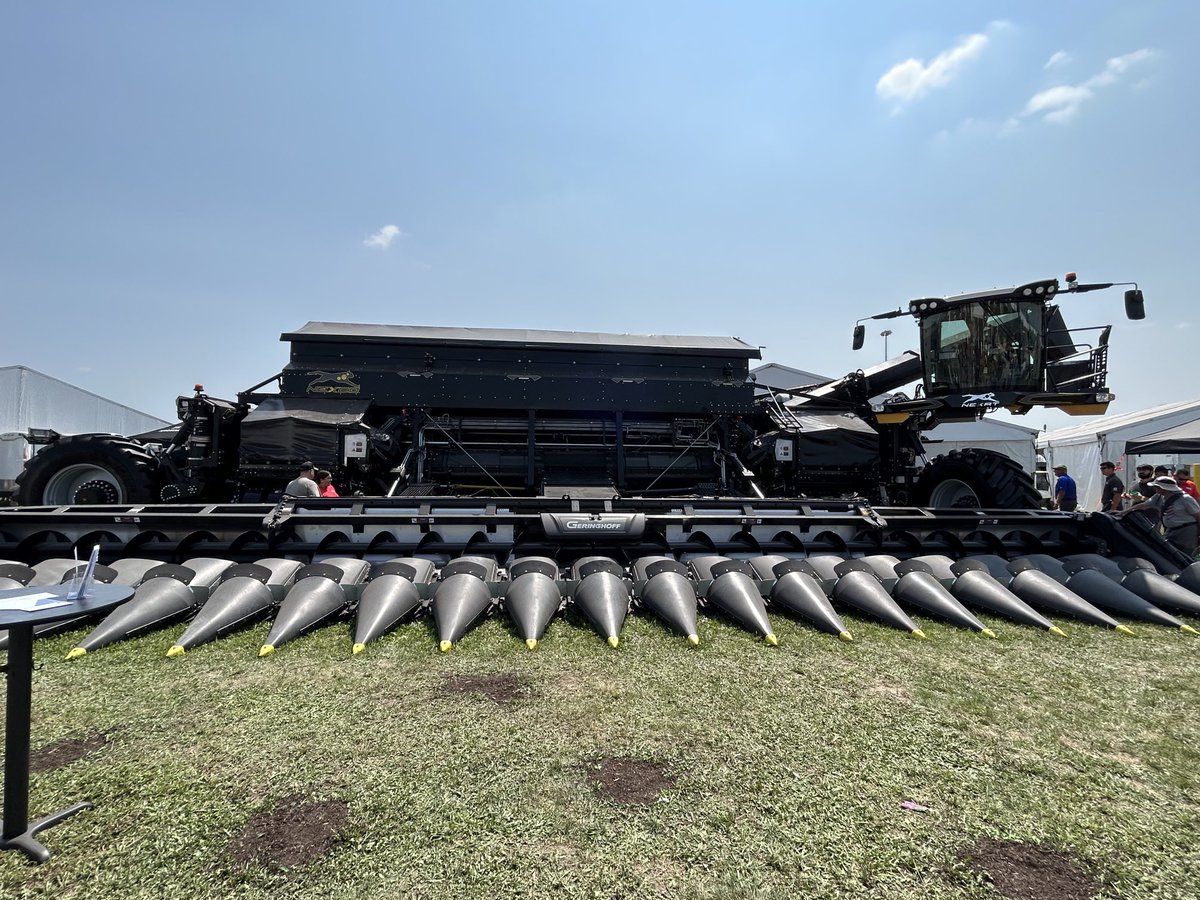 Farm progress highlights   715 Steiger, Really black dirt, 60’ flex head and nexat combine. Awesome show!!