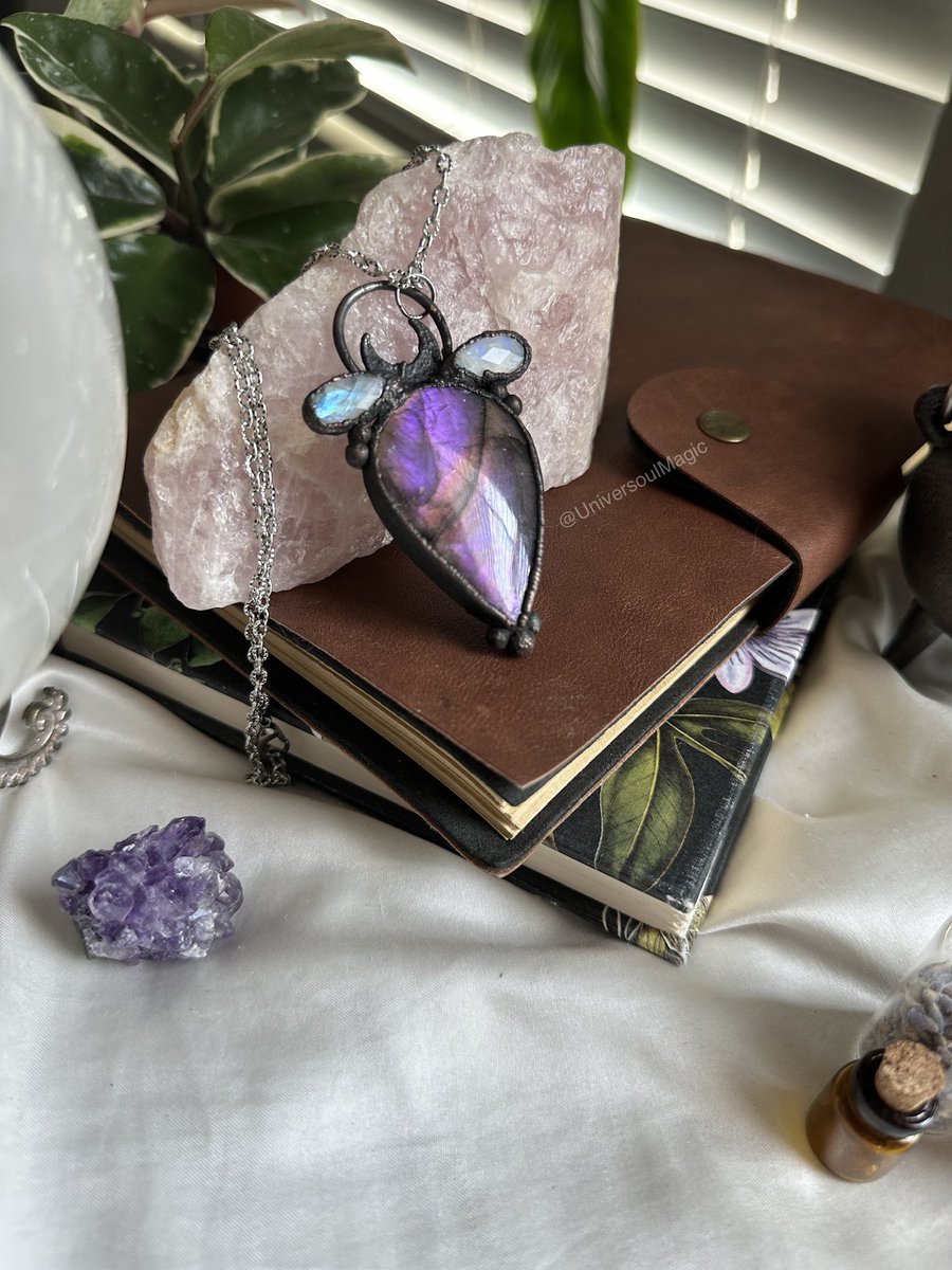 UniversoulMagic's tweet photo. Shades of labradorite >>> https://t.co/d4H71bRH71