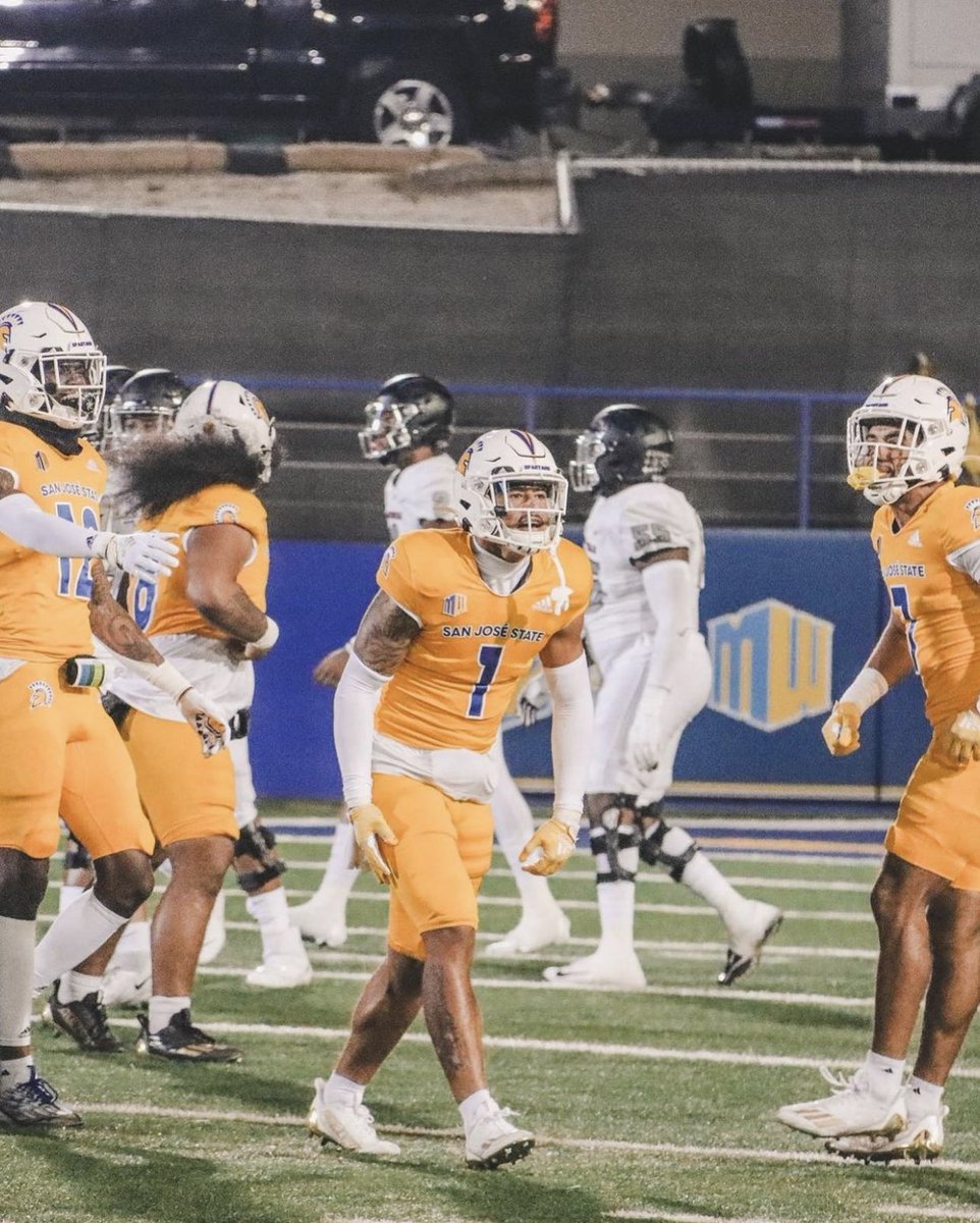 tylan_25's tweet photo. I will be at the San Jose state vs Oregon st game tomorrow!!! @ZArtSJSU @FletcherSJSU @CoachWhiteEra @GregBiggins @adamgorney #SpartanUp https://t.co/2GAJ4AS2fl