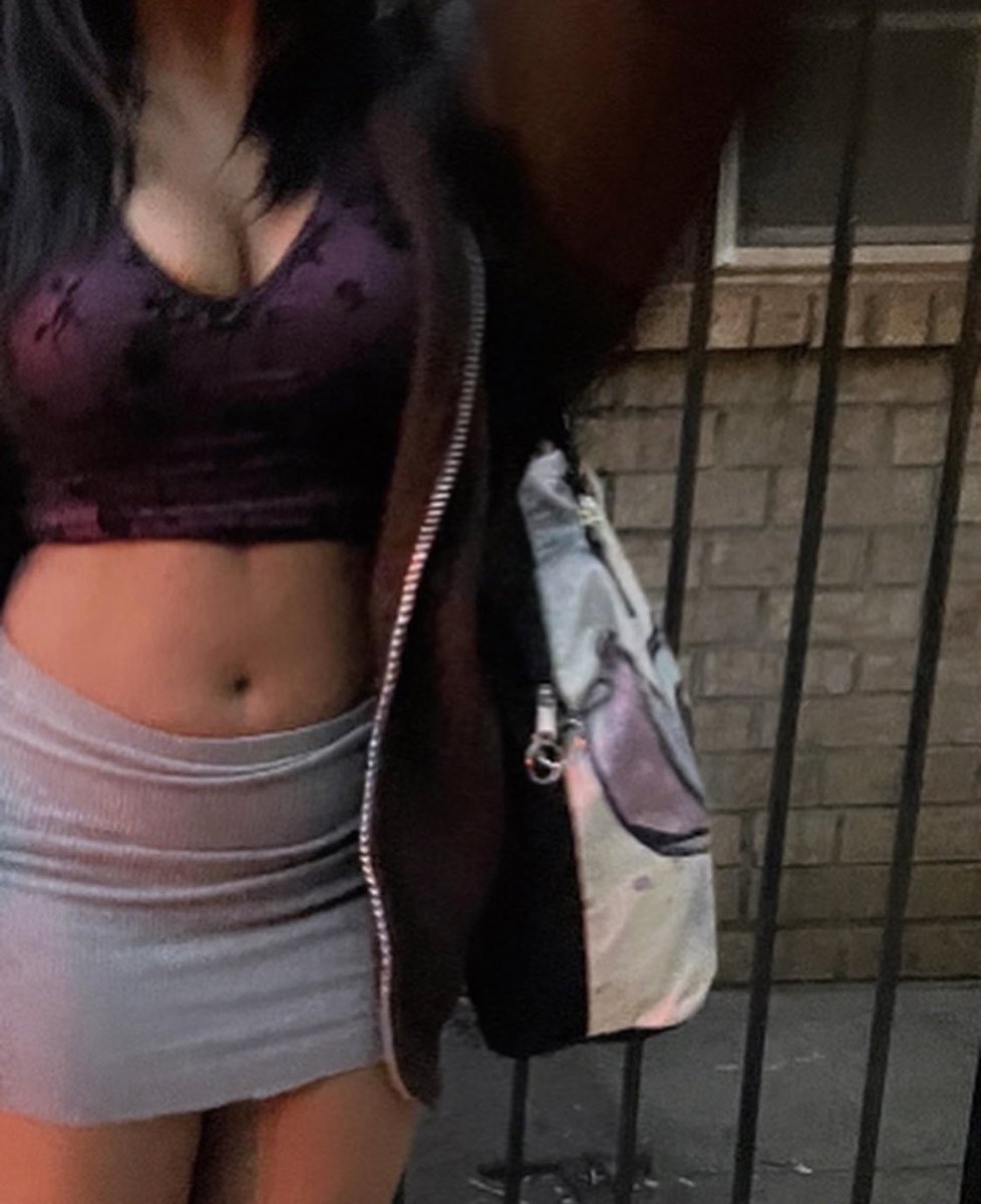 sl6mpstar's tweet photo. like n rt for titty pics #nsfwtwt #sellingcontent https://t.co/Pms56VmmZH