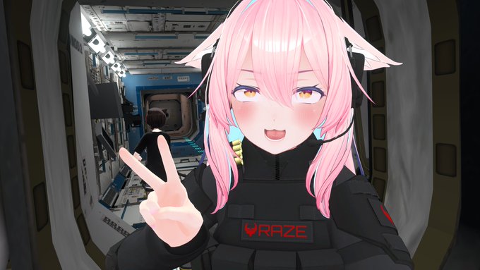 宇宙ステーション.....!!
意外と中が広かった....! 