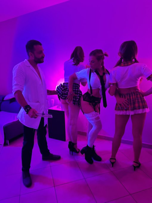 J&rsquo;ai fait ma rentr&eacute; des classe 2023. 🔥🔥💦🔥🔥 Pour d&eacute;couvrir la suite de ma nuit rentr&eacute;e scolaire rdv sur<a href="/tag/adult"class="tags"><span>#adult</span></a><a href="/tag/anal"class="tags"><span>#anal</span></a><a href="/tag/fist"class="tags"><span>#fist</span></a><a href="/tag/actresshot"class="tags"><span>#actresshot</span></a><a href="/tag/mymgirl"class="tags"><span>#mymgirl</span></a><a href="/tag/swam"class="tags"><span>#swam</span></a>