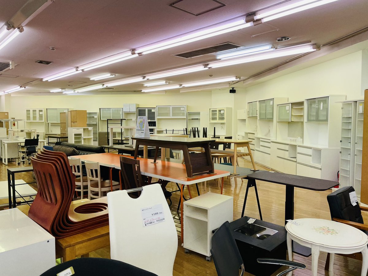 リユースのサカイでは 家具、家電を中心に販売してます✨ 持ち帰れなく