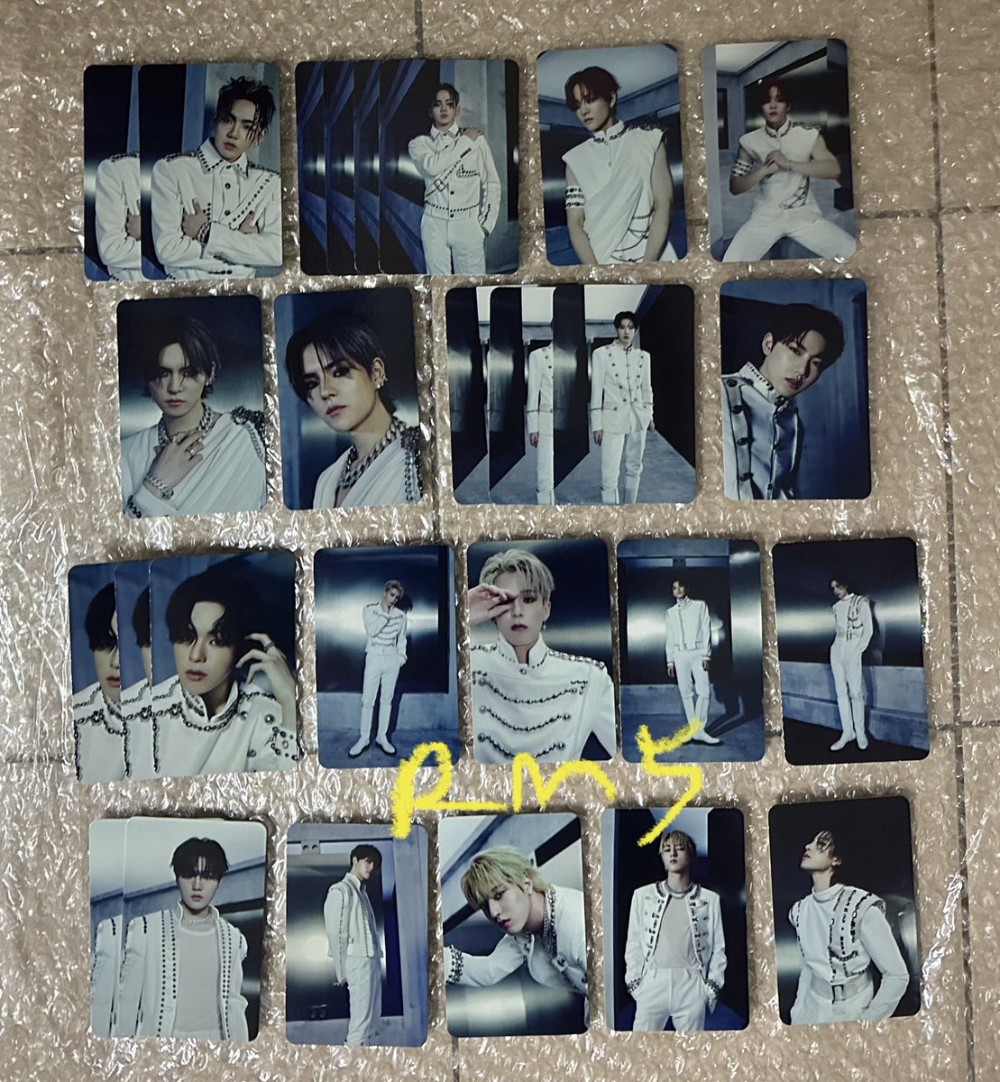 DoubleJH3's tweet photo. WTS 

TREASURE REBOOT ALBUM PHOTOCARD

EXCLUDE LOCAL POSTAGE 

Also can trade with the pc I don’t have 

#pasarTREASURE #pasartreasureMY https://t.co/l7MuYQrwC4