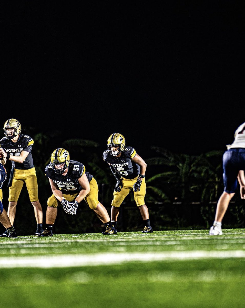 Jaelynpowell08's tweet image. I eat and sleep this #6wayz #2wayplayer @EmmittSmith22 @TeamKamMartin @dalvincook @TheUCReport @Buckeye_Nation @uofmcoverage