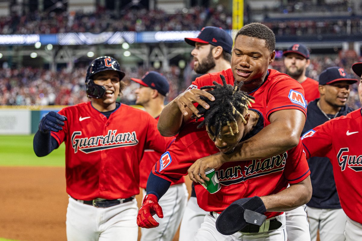 CleGuardians's tweet image. There's a magic in these walls. ✨

#ForTheLand | #GuardiWWWWins