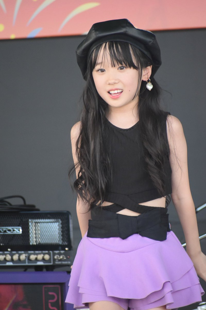 bell_kuro_'s tweet photo. 2023.08.27 みやざき青島国際ビールまつり #QueeBee さらさん
かわいい❤️のはもちろんですが、最近ではカッコよさも見えてきたような…🤔
新曲は全部良かった😊
#mowmow
#花の妖精ミィヤ
#RealSteppersProduction https://t.co/9JxWgWwlmH