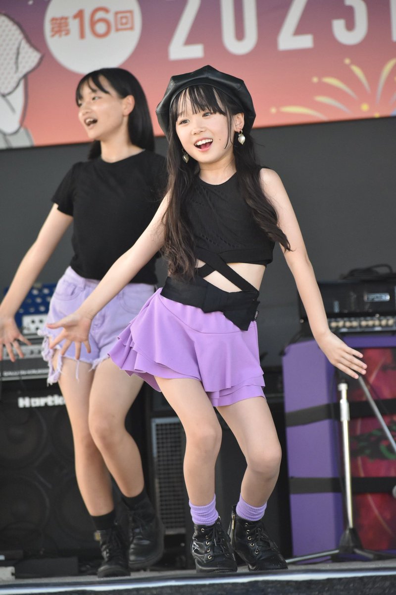 bell_kuro_'s tweet photo. 2023.08.27 みやざき青島国際ビールまつり #QueeBee さらさん
かわいい❤️のはもちろんですが、最近ではカッコよさも見えてきたような…🤔
新曲は全部良かった😊
#mowmow
#花の妖精ミィヤ
#RealSteppersProduction https://t.co/9JxWgWwlmH