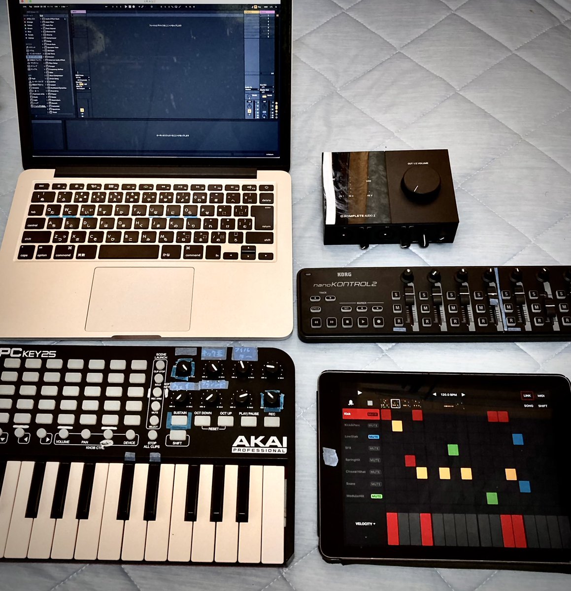 mamama_maji's tweet photo. ライブするにあたっての環境、アップデートしました
これにシンセ足したりマイク足したりしてさらに強くなれます🦾🦾
#abletonLive #nanoKONTROL2
#APCkey25 #KOMPLETEaudio2
#octachron https://t.co/8cwpCTAVSo