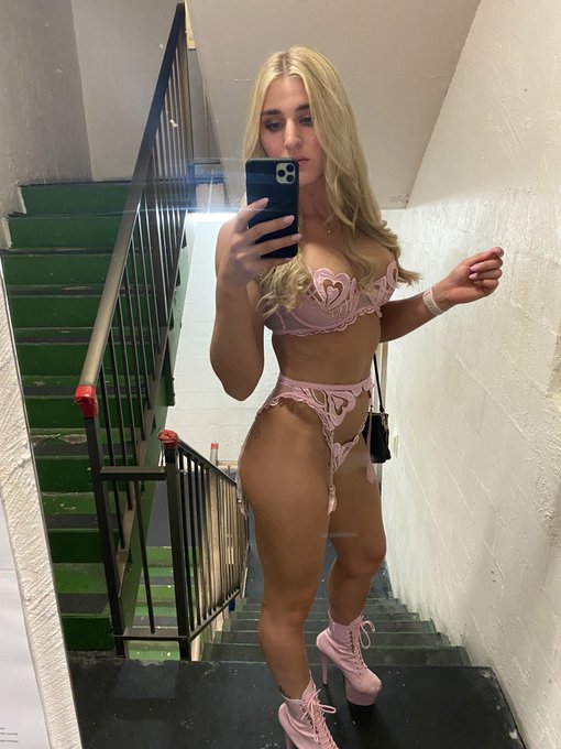 Miss me 😜 https://t.co/yOwwdDPkI8