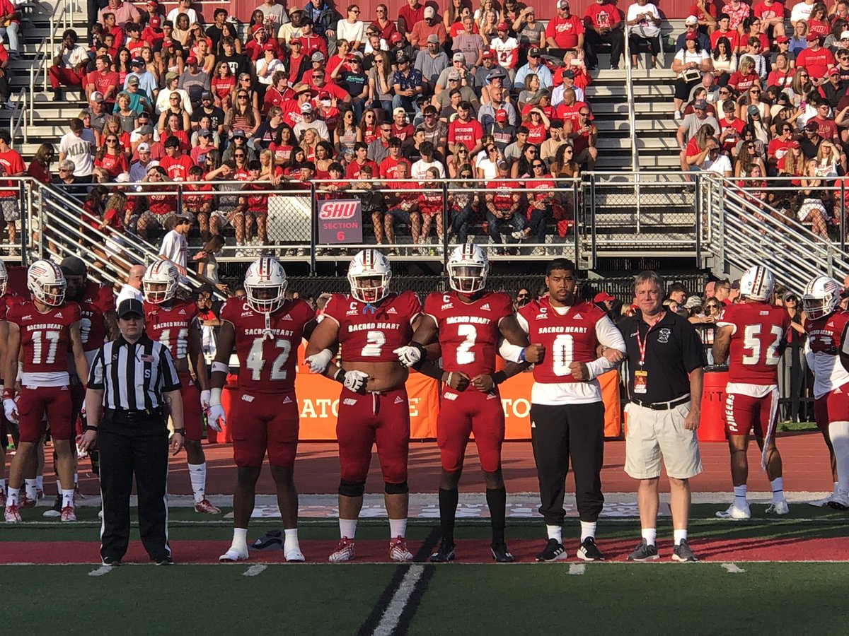 Tonight our own Lt Bob Smith represented the JSE as an honorary captain at the <a href="/SHU__Football/">Sacred Heart Football</a>  season opener. Go Pioneers!!! #Hometownheroes #FirstDuetoSHU