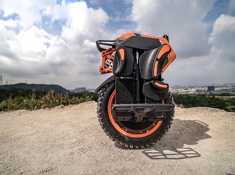 ZoomRideShop's tweet photo. 🚀 Just got a glimpse of the brand-new InMotion V14 Adventures Electric Unicycle! Sleek design, next-level features, and promising the ride of a lifetime. Swipe to see this engineering marvel! 🛴✨

#InMotionV14Adventure #InMotion #ElectricUnicycle #kingsong #begode @leaperkim https://t.co/nFldSPYMhJ