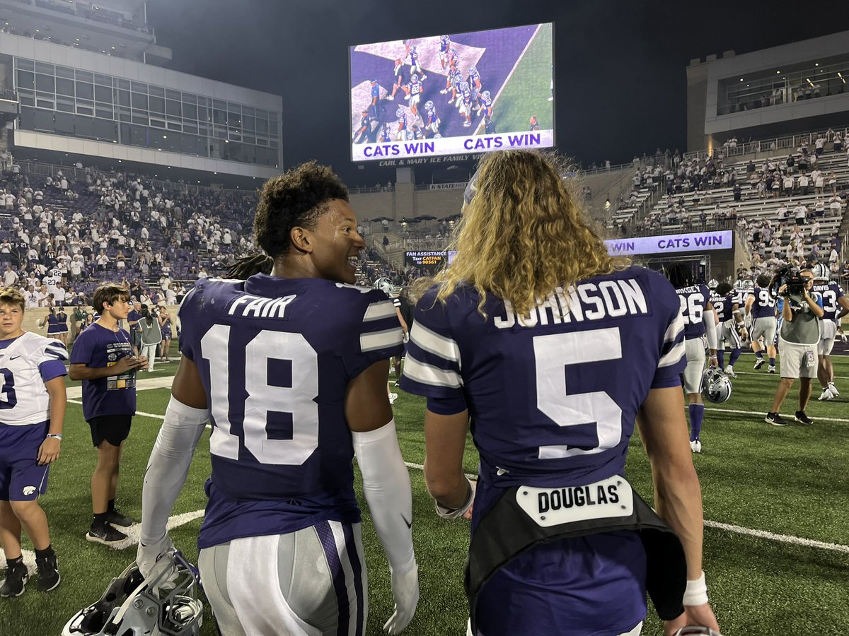 KWCHTejay's tweet photo. Catch It Kansas kids, man.

Dreams coming true. 💜 https://t.co/sNFMnFfCbr