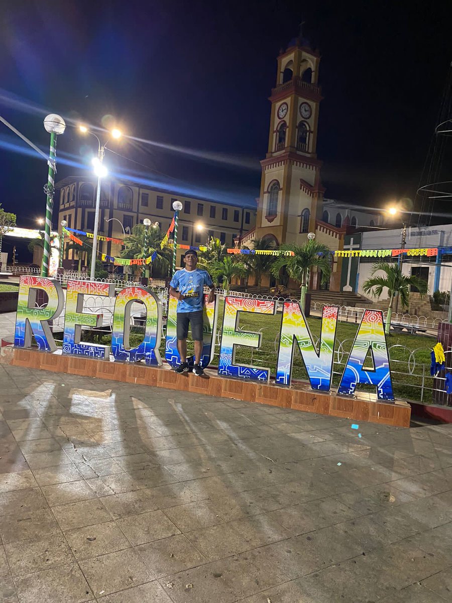 JimmyCarpio2129's tweet photo. Por la Bella "Atenas del Ucayali"... Como siempre impartiendo CELESTISMO ⚽🥅💙🥁😇💪🏽🎶🎵 https://t.co/C2ClwWuk60
