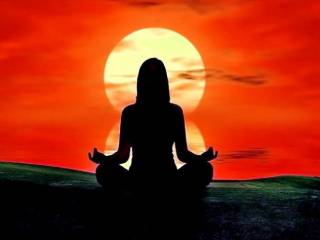 sanatan.org/en/a/203.html Brahmamuhurt is a 1.45-hour period in the early morning that commences at 3.45 a.m. and ends at 5.30 a.m.. This is called the 4th prahar of the night or uttarratra. #RamSiyaRam
