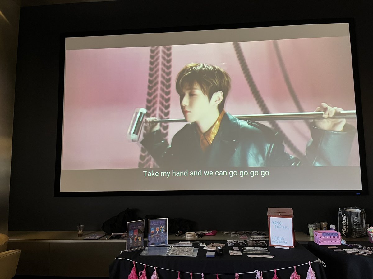 wiscocupsleeves's tweet photo. What an amazing #KANGDANIELMOVIE cupsleeve! Huge thanks to all who came to visit us! Also GIANT thank you to @lunarbonsai,  @BirdCommissions, @thepurplecourt, MichWu Creations, Shop Neostreet, and Tamakigraphiccs for the amazing freebies! 💖💖 @konnect_danielk https://t.co/Mwjqrcm30a