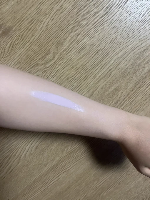 COSCOSさん【パーフェクトカラーCCベース ライラックパープル 】をいただいたので使ってみたよー!!!少量でスッッと伸びて顔が明るくなった気がする.....!!次は色白のキャラのメイクにも使ってみたいな〜#PR  