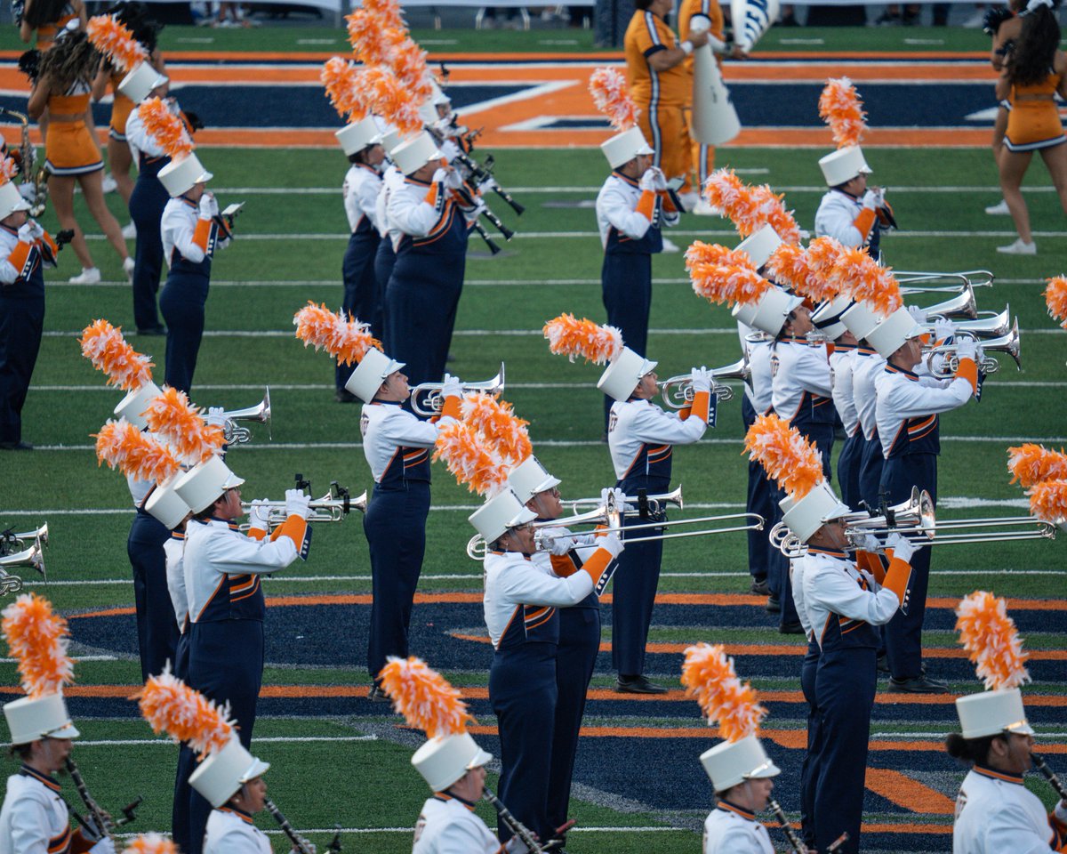 UTEPAthletics's tweet photo. 📸 First half pics https://t.co/YaxRUYoNiz